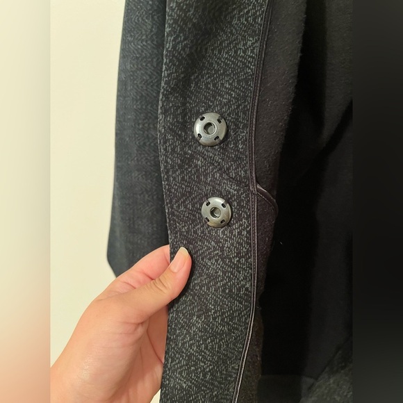 Lululemon Cozy Car Coat - Picture 8 of 11